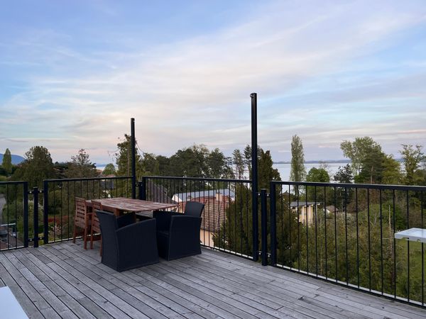 Grand appartement avec vue sur le Lac de Neuchâtel