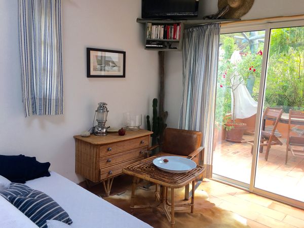 Appartement mitoyen à notre maison principale