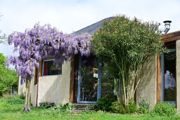 Maison  lumineuse en campagne, à 30 minutes de la mer.