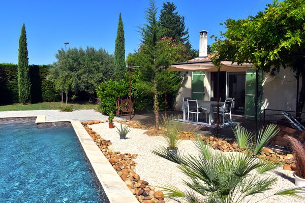 Cette maison est un refuge pour s’ancrer dans la beauté du Sud, patrimoine, nature et art de vivre.