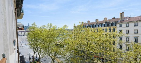 Appartement a deux pas des berges et de la place Bellecour