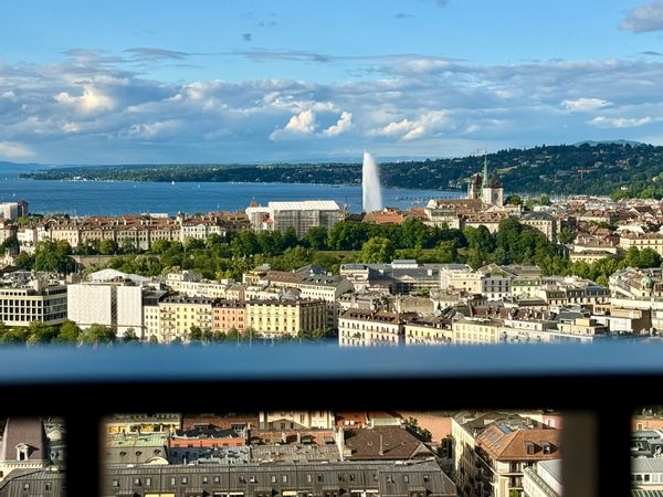 Top-Floor Penthouse with 270° Views
