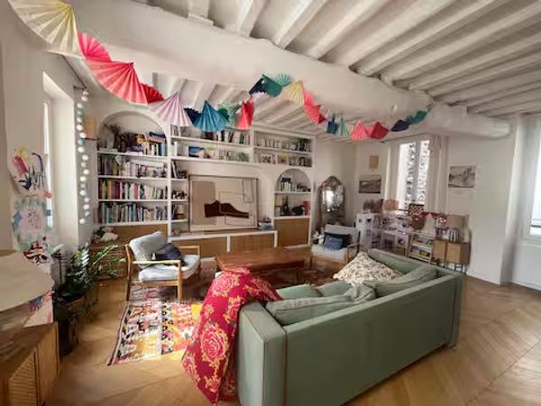 Duplex lumineux et charmant au coeur de Paris