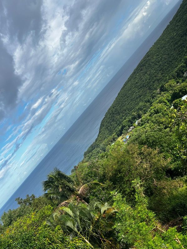Bonjour et Bienvenue chez nous , à Pointe Noire en Guadeloupe :)