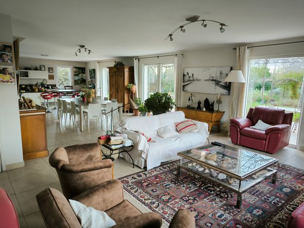 La maison de Claire : grande maison  en Provence  avec un grand jardin et une piscine