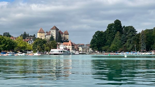 Annecy Maison lac et montagne et piscine