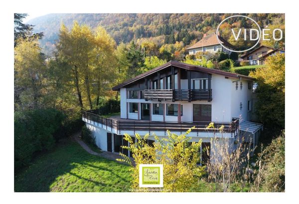 Vue panoramique lac et montagnes. Échanges uniquement avec maison à l’étranger.