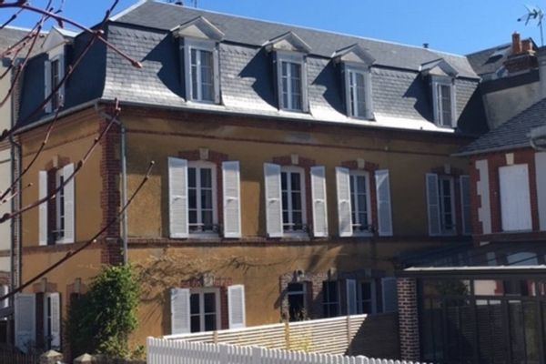 La maison est située à 200 m de la belle plage d’houlgate, avec ses villas « belle époque ».