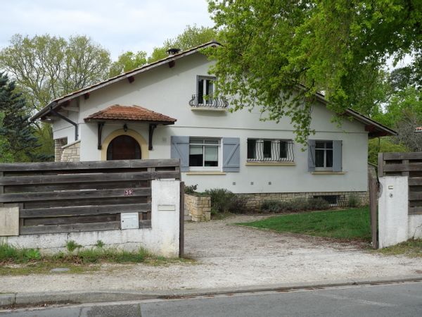 Grande maison familiale, proche de Bordeaux et de Saint-Emilion