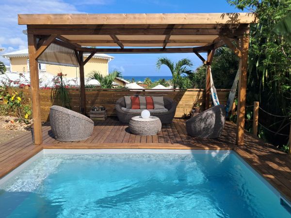 Maison Créole de Charme avec Piscine et Vue Mer – Un Havre de Paix en Martinique