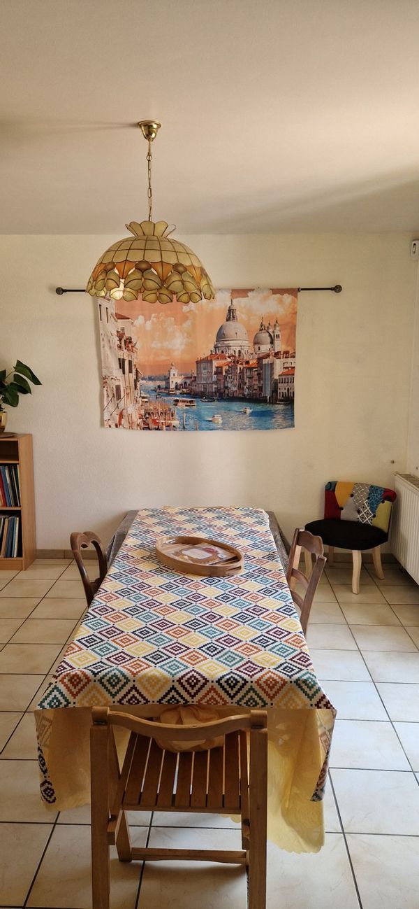 Belle Maison pour 2 personnes + 2 enfants, jardin arboré et terrasse  (4 personnes maxi)