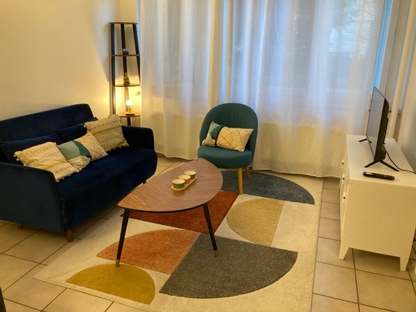 Visit Paris & the beautiful Marne- ground floor