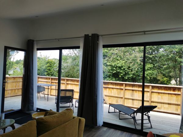 L’escale suspendue-Saint-Lunaire Appartement dans maison d'architecte avec terrasse-Côte d’Emeraude.