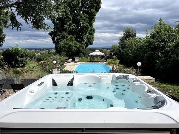 Magnifique villa alsacienne avec piscine sur la Route des Vins
