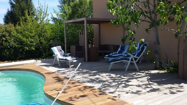 Maison de Béatrice - spacieuse avec piscine proche bordeaux