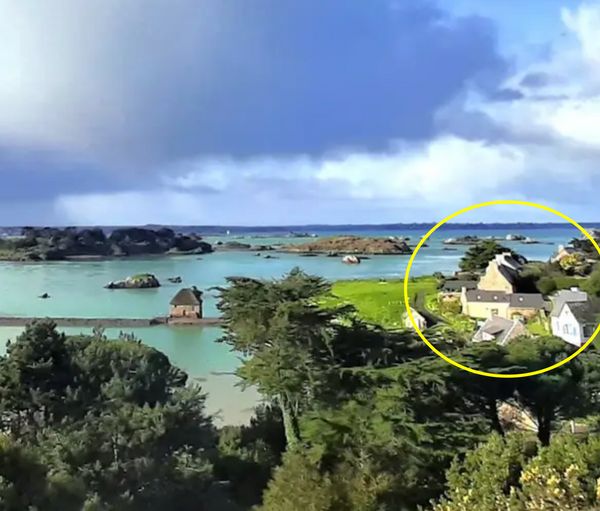 Charmante maison en bord de mer sur l'ile de Bréhat au dessus du moulin du Birlot