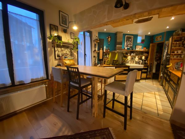 Appartement type maison de ville, 4 chambres, à 15 min de Paris St Lazare.