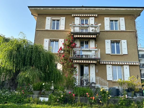 Au 1er étage de la maison familiale de Myriam et sa sœur pour votre séjour entre lac et montagne!
