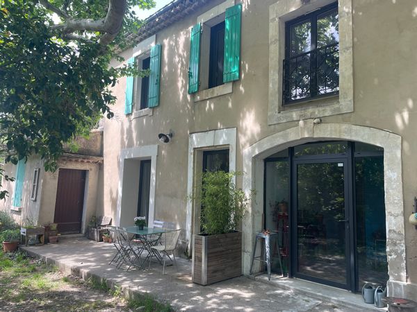 Le mas de Clément, Olivia et leurs enfants
