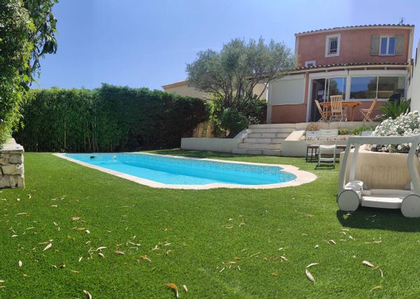 Maison familiale avec piscine 5 personnes