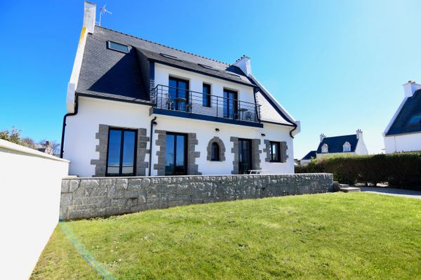 Luxueuse maison à 50 mètres d'une plage de sable fin