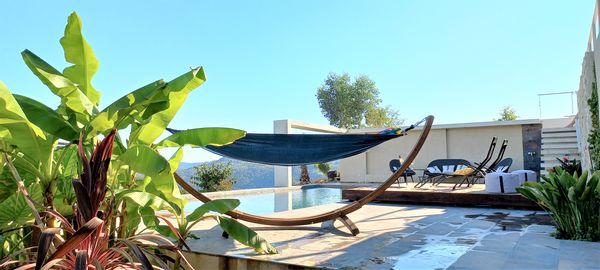 Grand appartement T3 luxueux - style contemporain - avec accès et jardin privatifs.