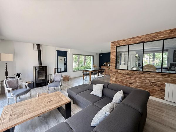 Villa 170m² idéalement situé, proche du centre et de la plage