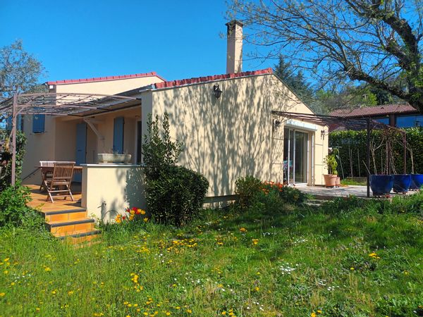 Maison familiale avec jardin au pied du château de Crussol