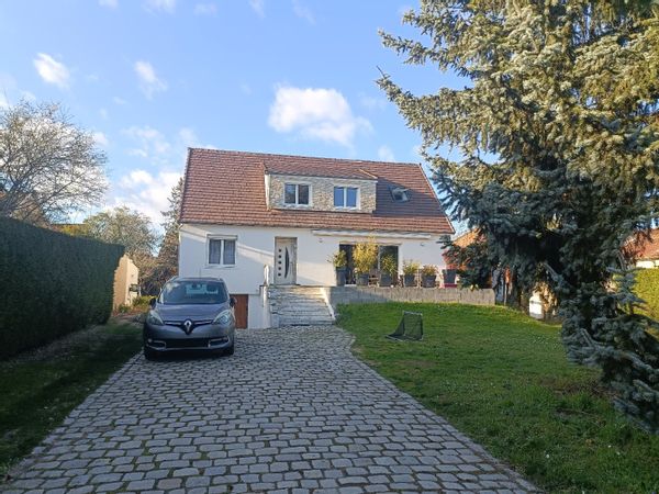 Maison 6 couchages fraichement rénovée avec grand jardin, au calme et proche de la Loire