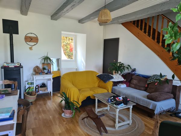 La maison de Nina dans un village typique et dynamique