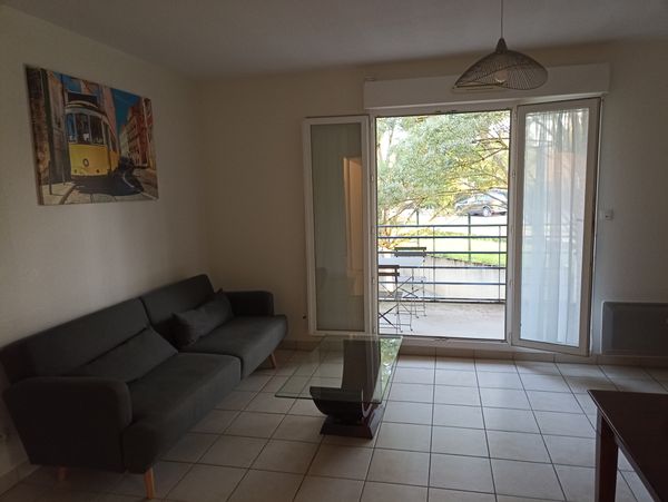 Appartement calme à proximité de tout commerce et de parc de loisirs