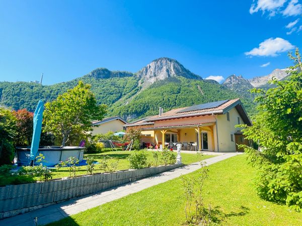 Entre lac et montagnes, grande maison adaptée à toute la famille !
