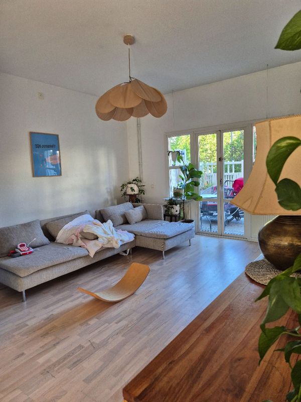 lovely flat walking distance to old town and city center