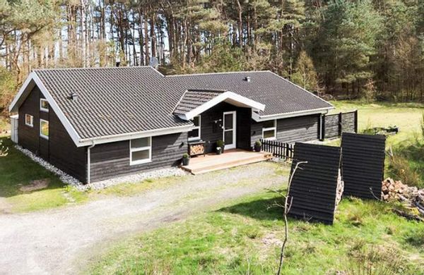 Gîte avec grand terrain naturel et vue mer