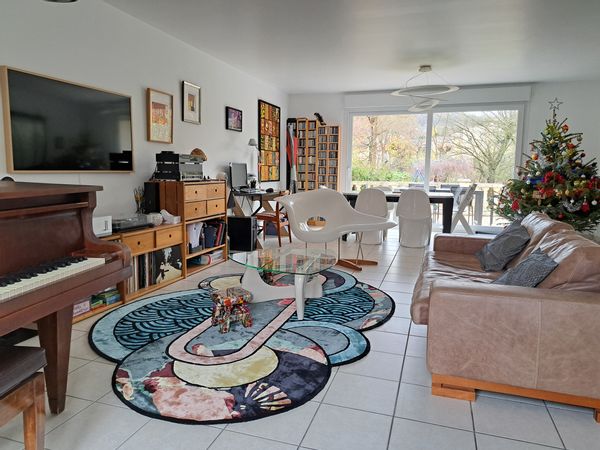 Exceptional spa & family house with garden in the capital of Champagne (Epernay)