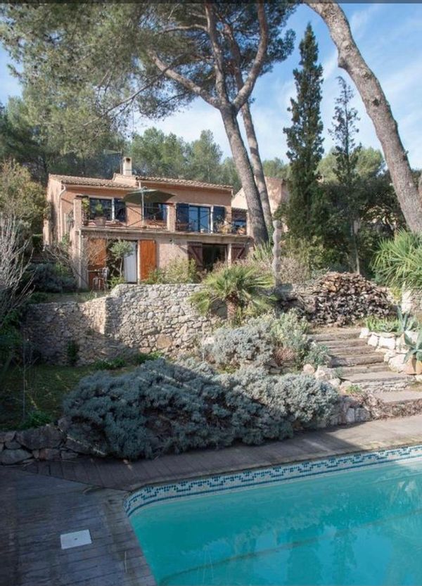 Maison familiale au coeur de la pinède