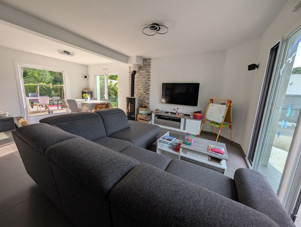 Maison situé à Héric, à 25mn de Nantes, proche du bourg à pieds, au calme.
