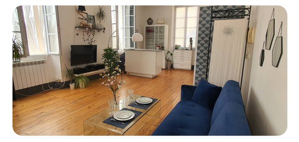 Appartement lumineux et calme en plein centre ville.