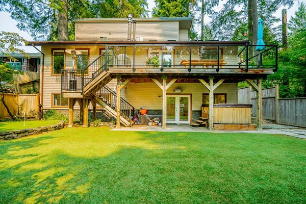 West Coast House Steps from the Mountains in North Vancouver