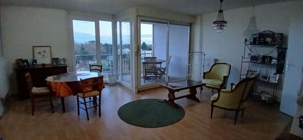 Aux portes de Bordeaux : Talence le poumon vert. Chambre privée.
