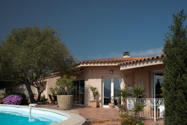 Villa avec piscine et vue exceptionnelle sur le golfe de Porto Vecchio.