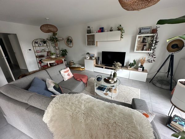 Appartement 2 chambres à 2 pas de l'océan, proche de toute commodités (marché le dimanche, carrefour 7j/7, fromagerie, boulangerie, etc.). À 15 minutes de Bayonne/Biarritz et Hossegor/Capbreton.
