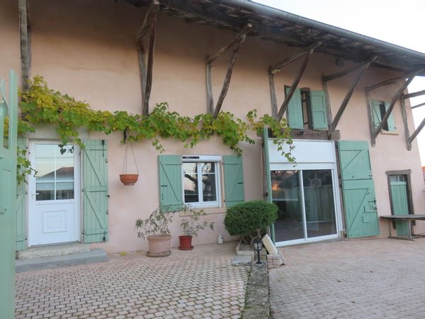 Superbe ferme rénovée / Piscine privée / Renovated farmhouse / private swimming pool