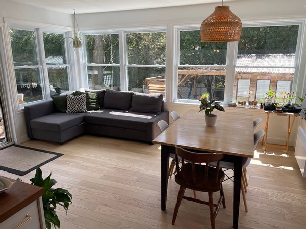 Maison lumineuse situé dans la ville de Sainte-Thérèse au coeur d'un quartier résidentiel tranquille