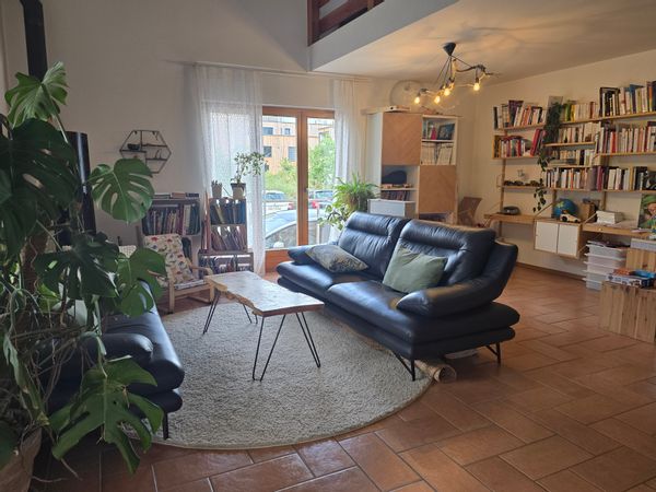 Maison familiale écologique au coeur des Alpes suisses
