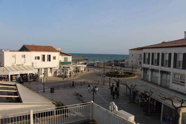 Bel appartement en Camargue avec vue sur mer au centre du village, à 100 mètres de la plage