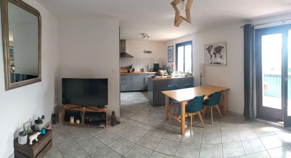 Idéalement placé au cœur de la route des vins d'Alsace, à deux pas de Colmar et de la montagne.