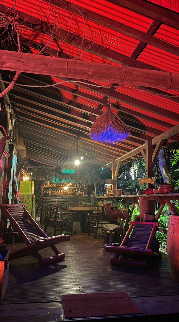 La  Cabane Insolite de Alejandro ( DOMAINE HISTORIQUE DE FONDS MOULIN ) Martinique Les Caraïbes