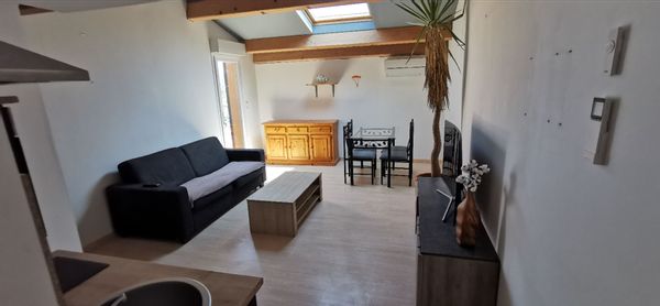 Petite dépendance au cœur du var