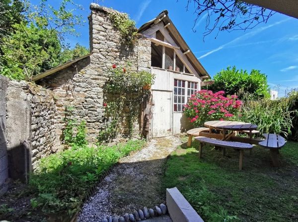 Maison de 4 chambres au coeur d'une petite cité de caractère